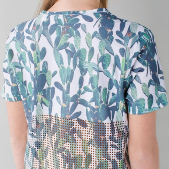 Lululemon Perfectly Perfed Tee Mini Prickly Pear White Multi Size 6 Pre-owned - Picture 5 of 8